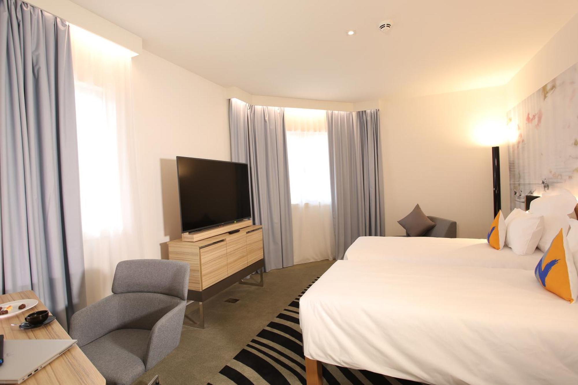 Novotel Tunis Lac Bagian luar foto