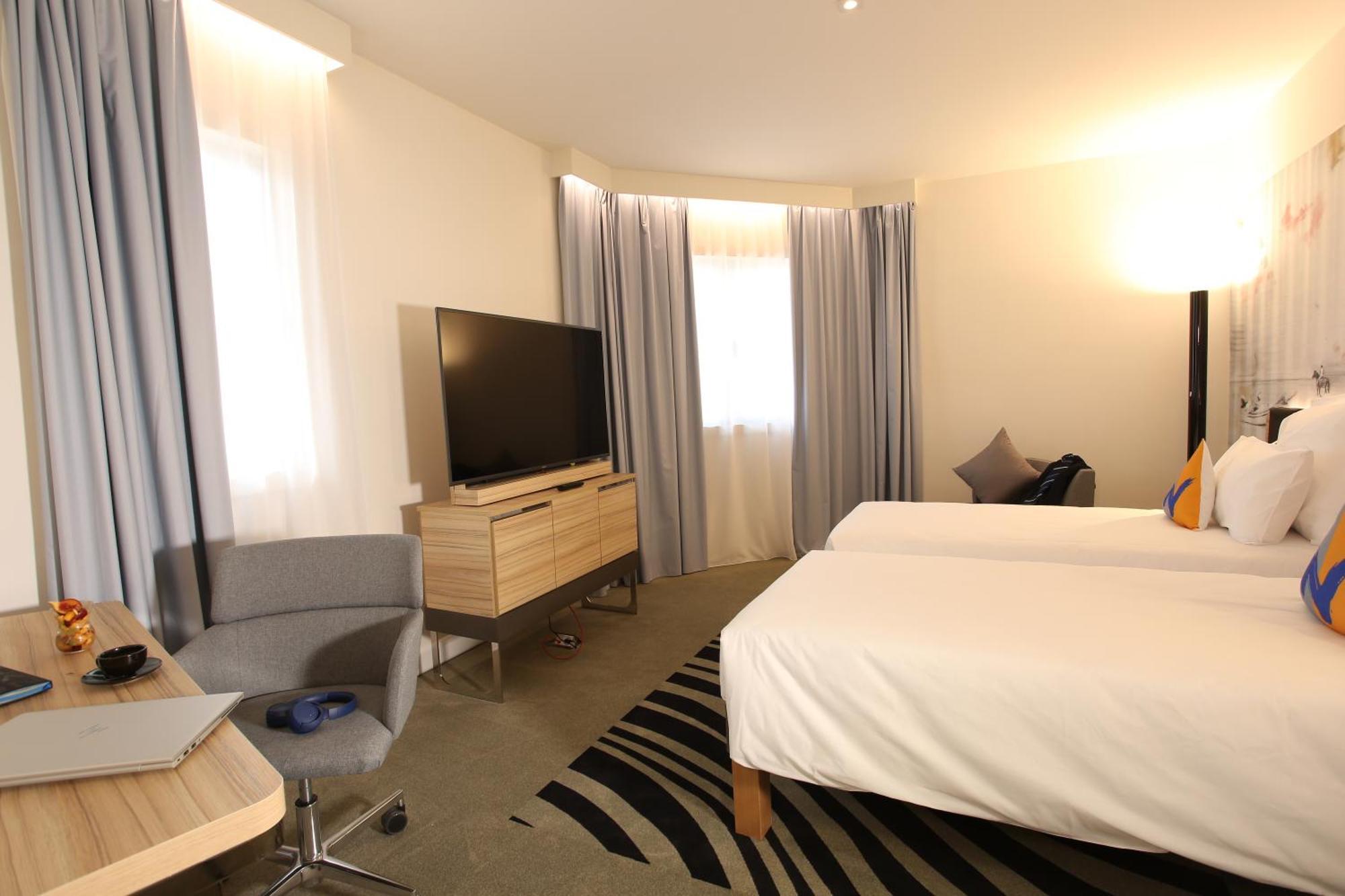 Novotel Tunis Lac Bagian luar foto