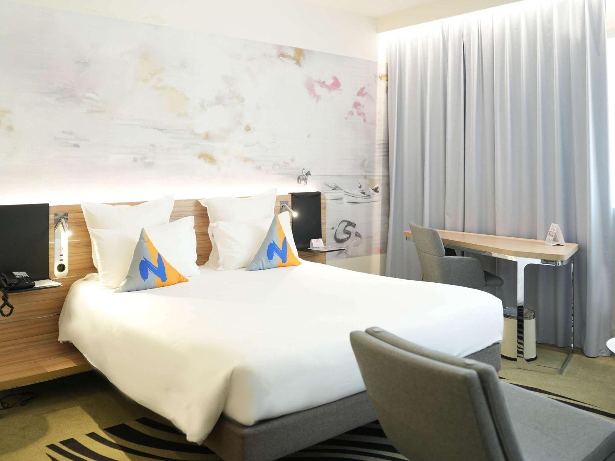 Novotel Tunis Lac Bagian luar foto